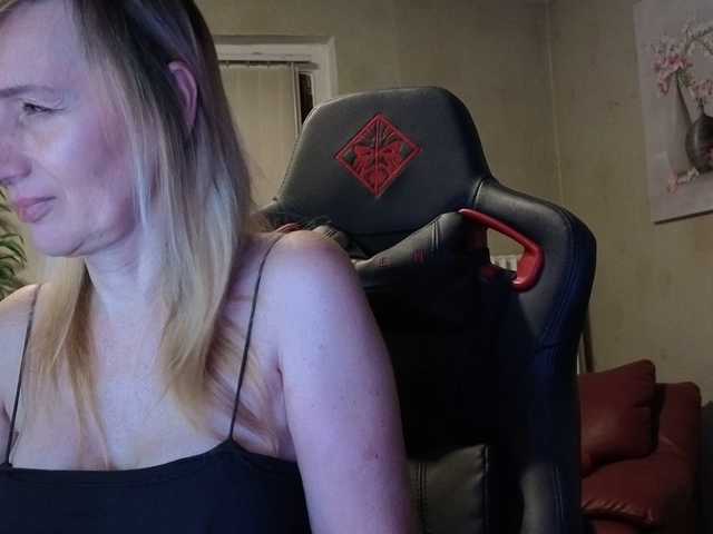 AngelikaMore live cam on BongaCams