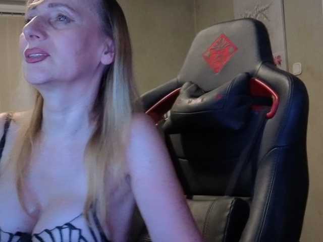Sexy-Angela live cam preview