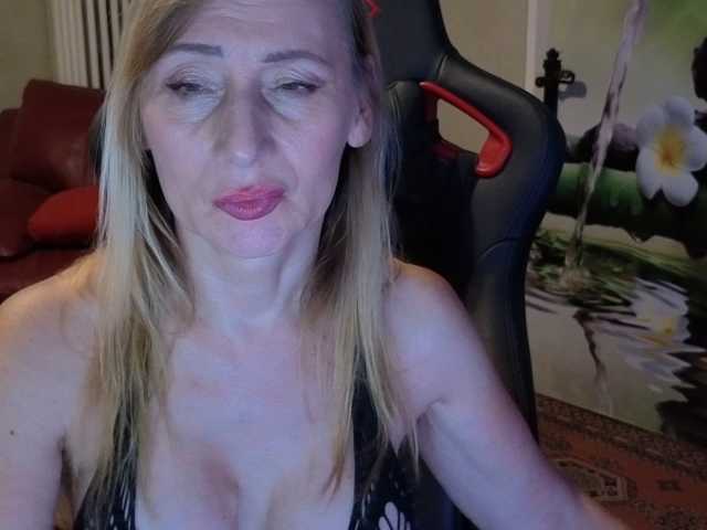 AngelikaMore live cam preview