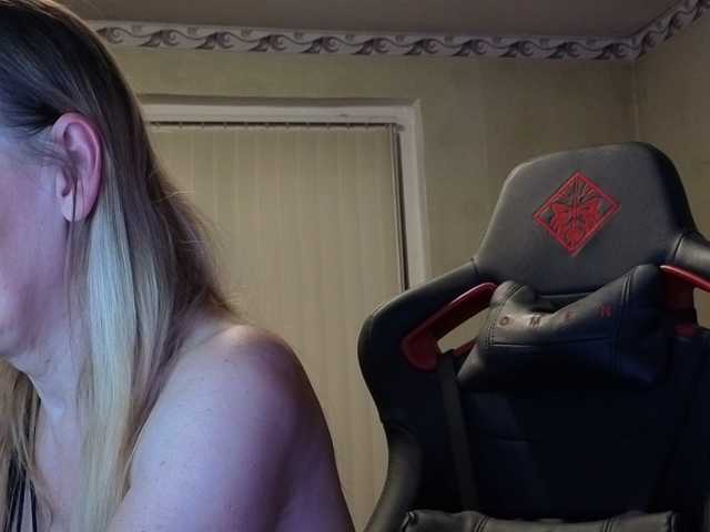Sexy-Angela live cam on BongaCams