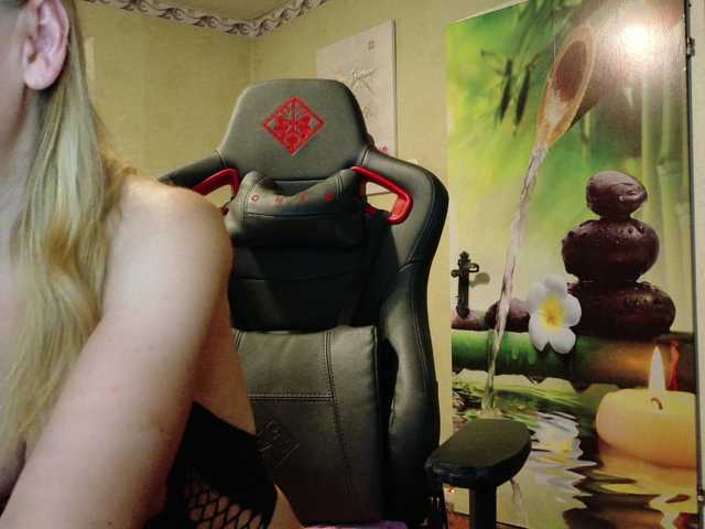 AngelikaMore live webcam show