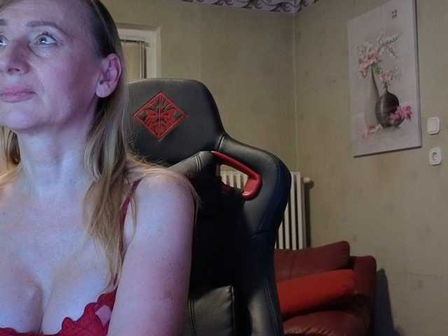 AngelikaMore live cam on BongaCams