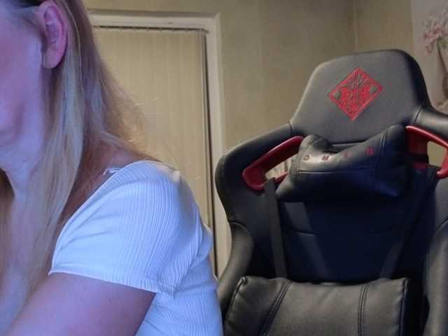 AngelikaMore live cam on BongaCams