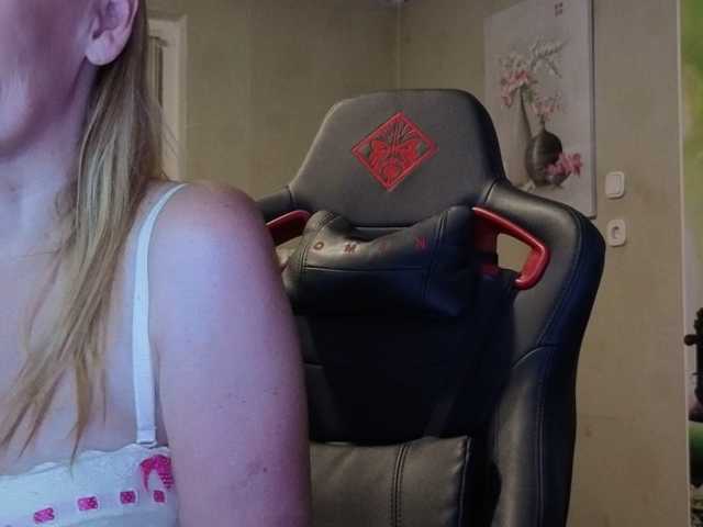 AngelikaMore live cam on BongaCams