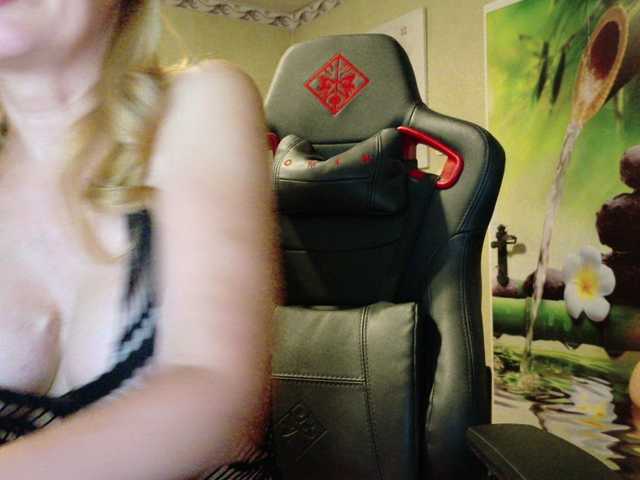 AngelikaMore live cam on BongaCams
