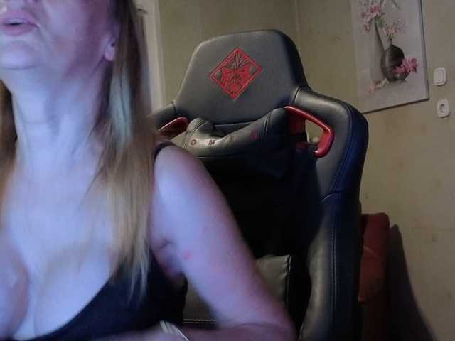 AngelikaMore live cam on BongaCams