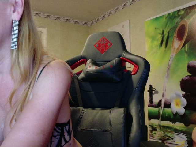 AngelikaMore live cam on BongaCams