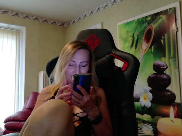 AngelikaMore live webcam show