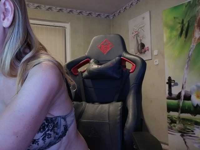AngelikaMore live cam on BongaCams