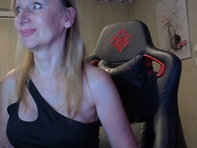 Sexy-Angela