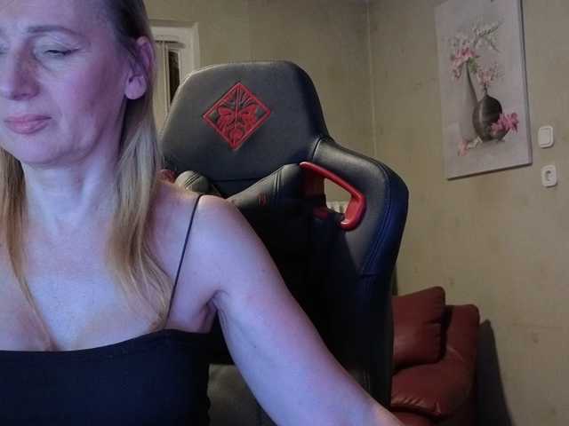 AngelikaMore live cam on BongaCams