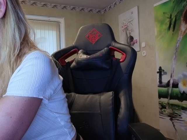 AngelikaMore live cam on BongaCams
