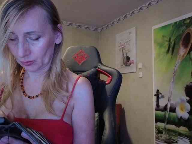 AngelikaMore webcam