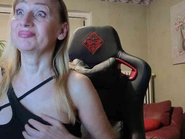 Sexy-Angela