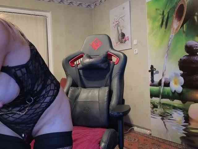 AngelikaMore webcam