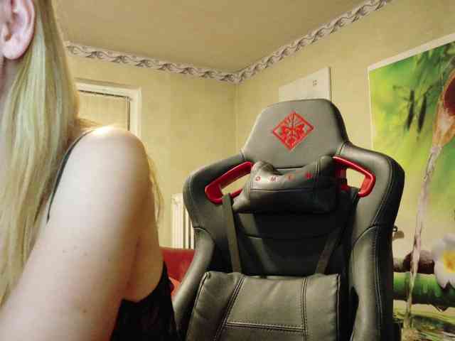 AngelikaMore webcam