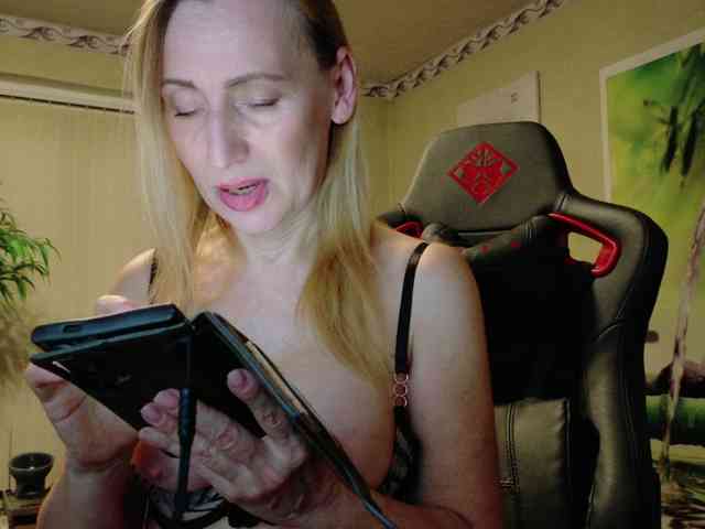 AngelikaMore webcam