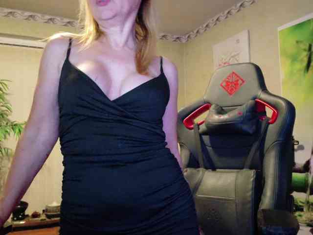 Model: Sexy-Angela