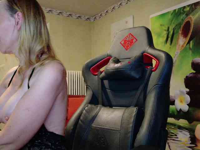AngelikaMore webcam