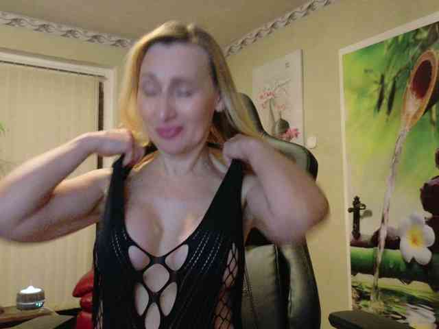 AngelikaMore webcam