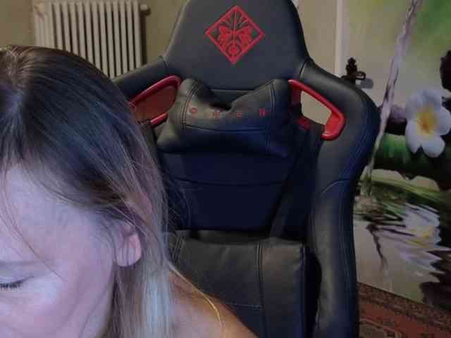 AngelikaMore webcam