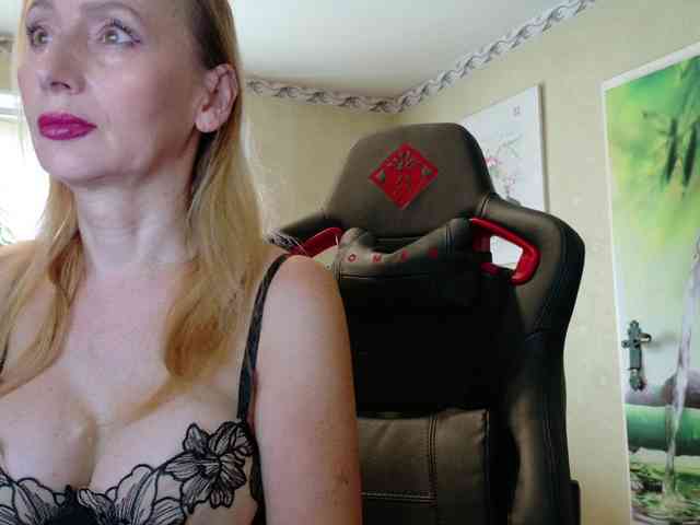 AngelikaMore webcam