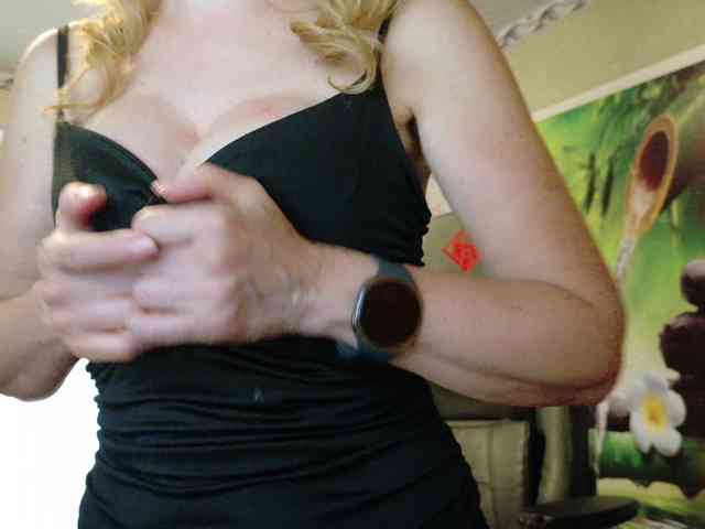 AngelikaMore webcam