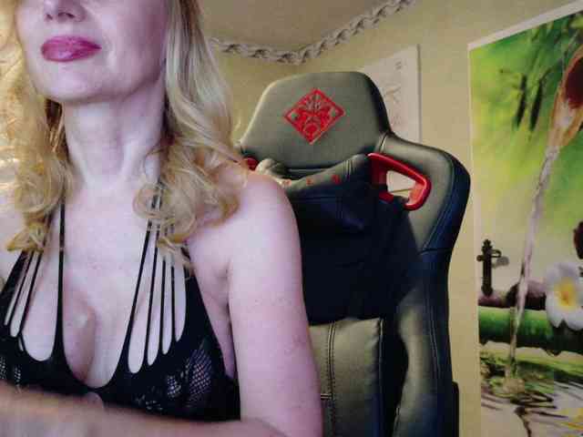 AngelikaMore webcam