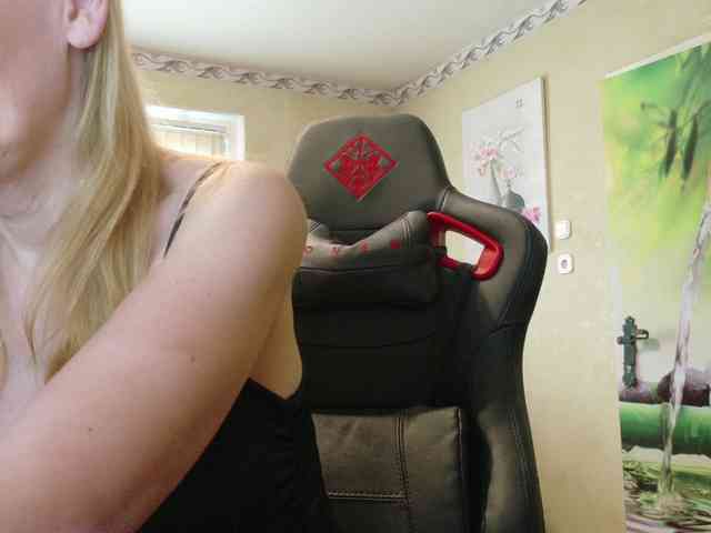AngelikaMore webcam