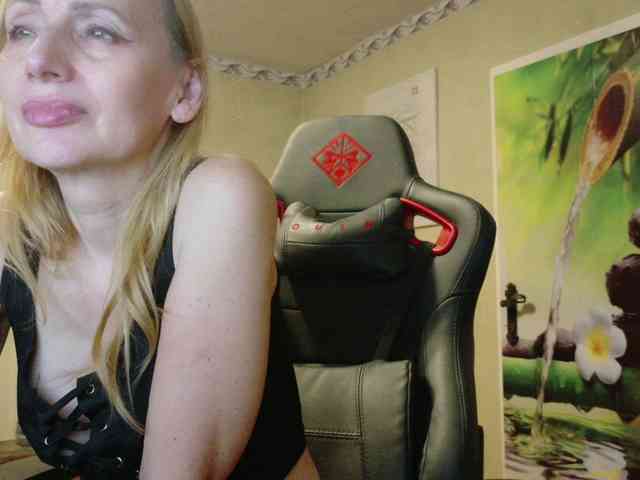 AngelikaMore webcam