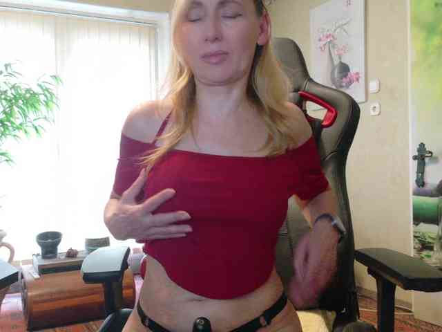 AngelikaMore webcam