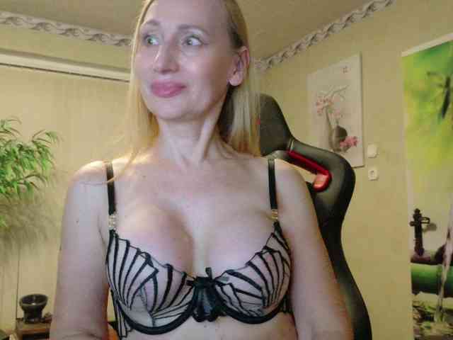 AngelikaMore webcam