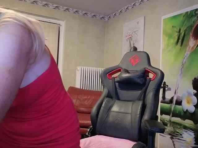 AngelikaMore webcam