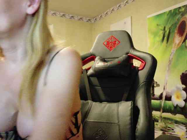 AngelikaMore webcam