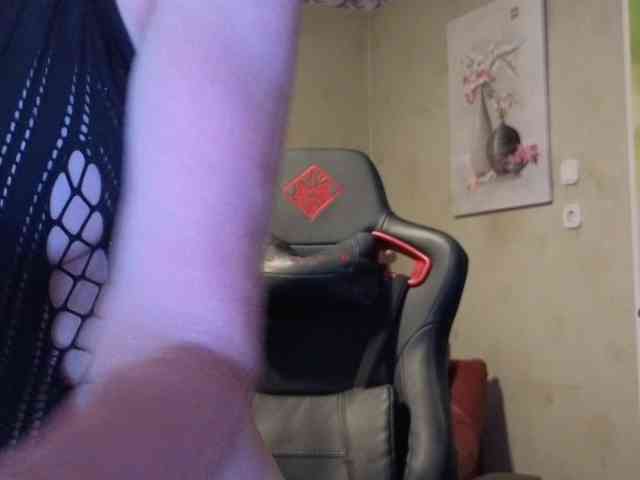 AngelikaMore webcam