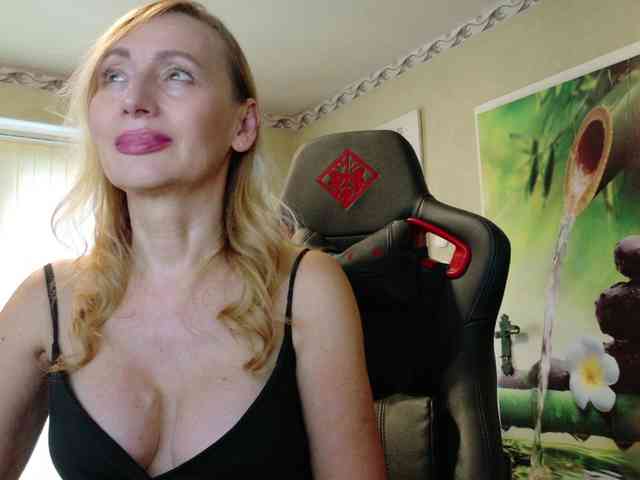 AngelikaMore webcam