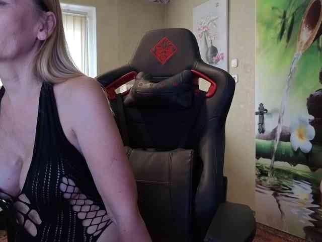 AngelikaMore webcam