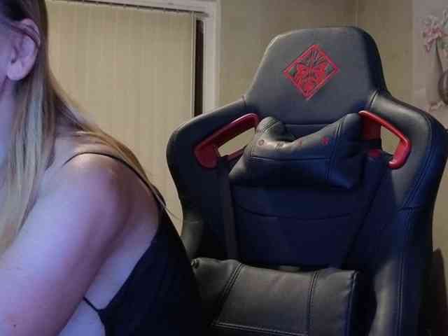 AngelikaMore AngelikaMore