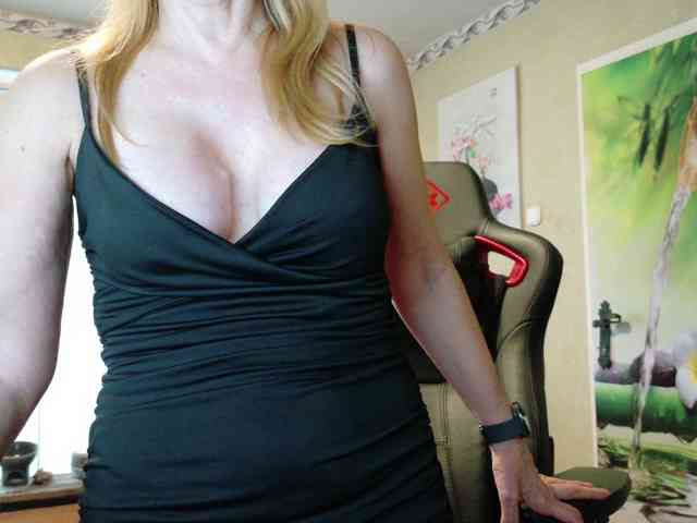AngelikaMore webcam