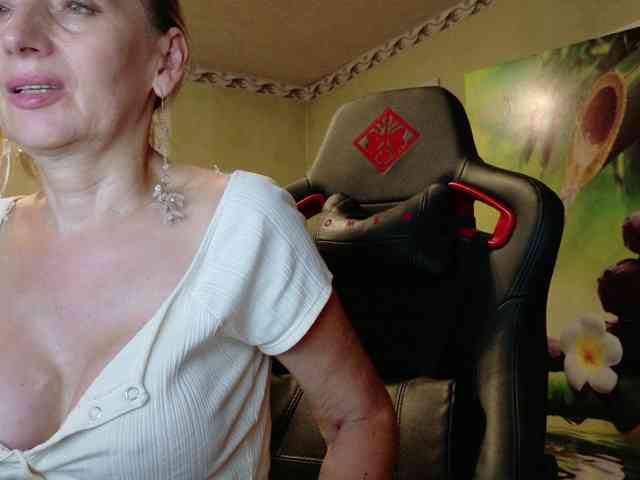 AngelikaMore webcam