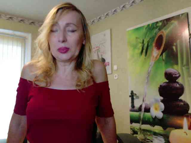 AngelikaMore AngelikaMore
