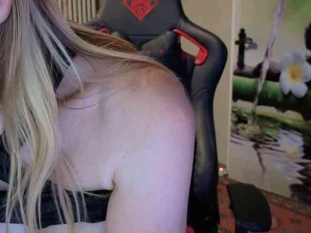 AngelikaMore webcam
