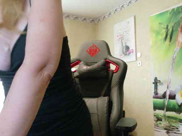 AngelikaMore webcam