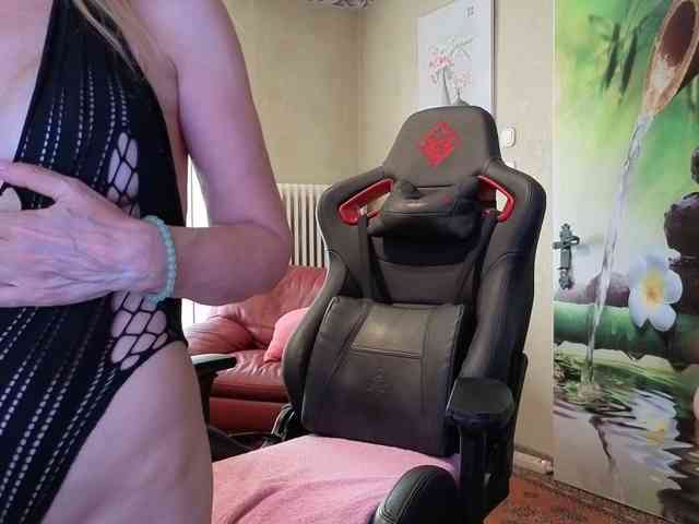 AngelikaMore webcam
