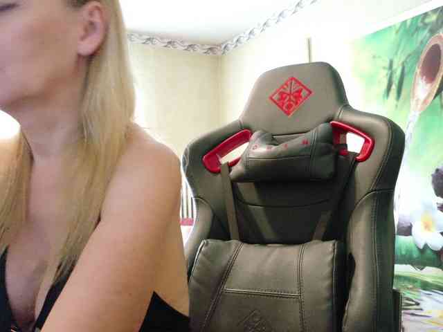 AngelikaMore webcam