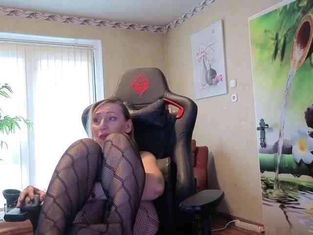 AngelikaMore webcam
