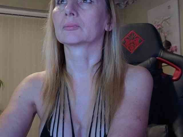 Model: Sexy-Angela