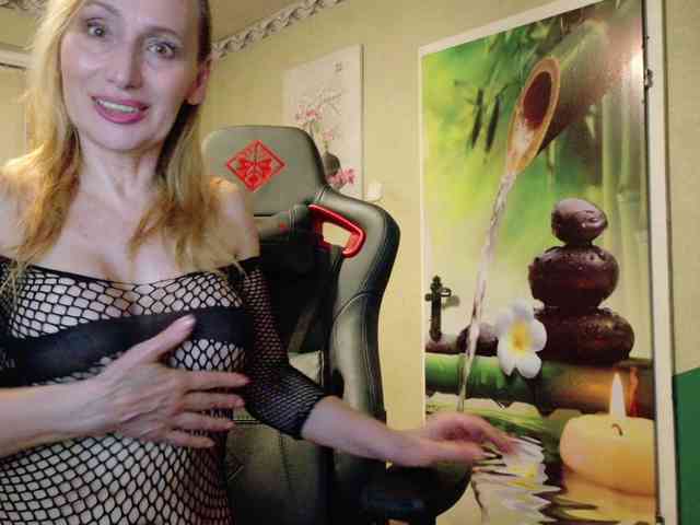AngelikaMore webcam