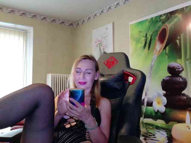 AngelikaMore webcam