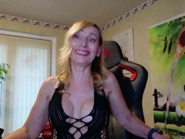 AngelikaMore webcam